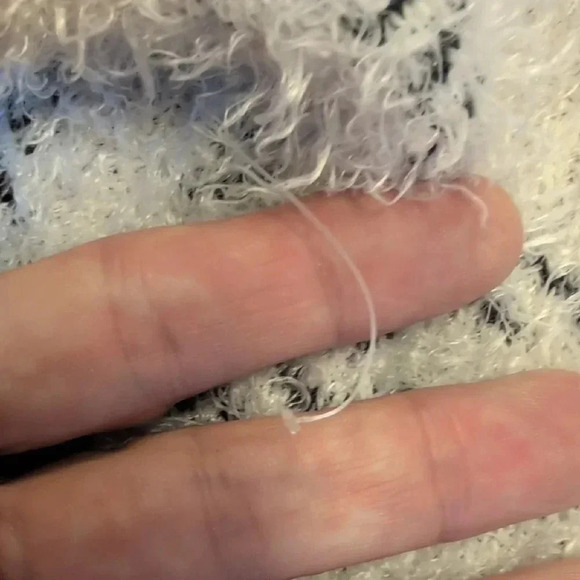 retrology - NWOT Winter White Cardigan Sweater - Picture 4 of 4